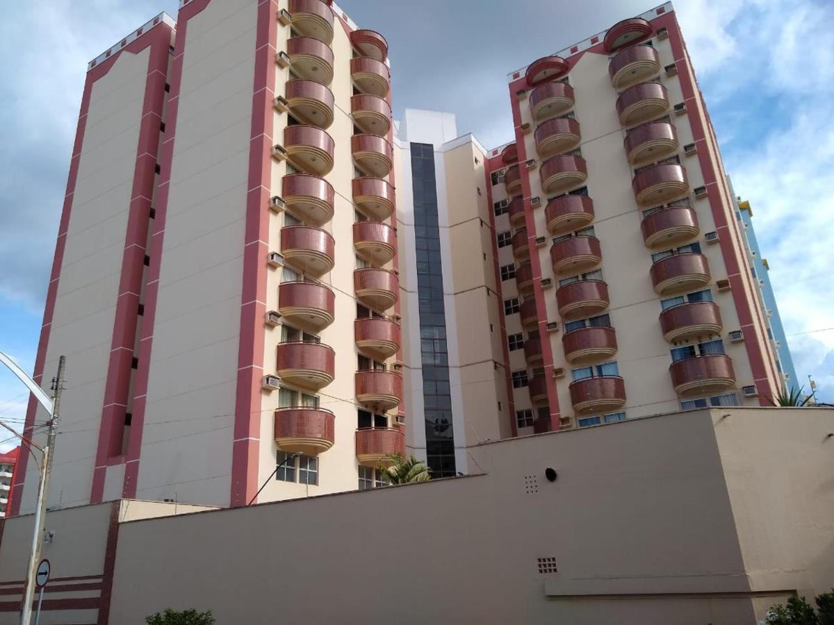 Apartamentos Com Piscinas Em קאלדס נובאס מראה חיצוני תמונה